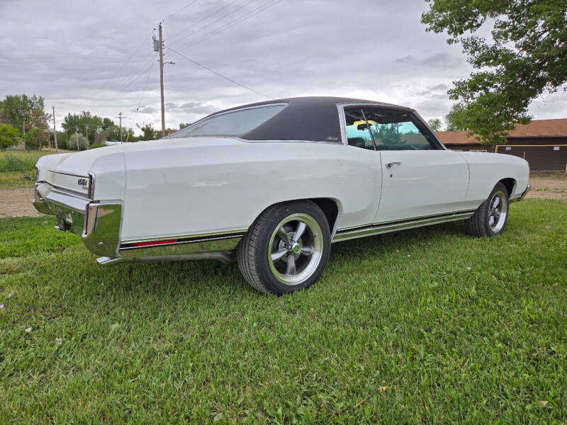 Rear three-quarter view of the Monte Carlo