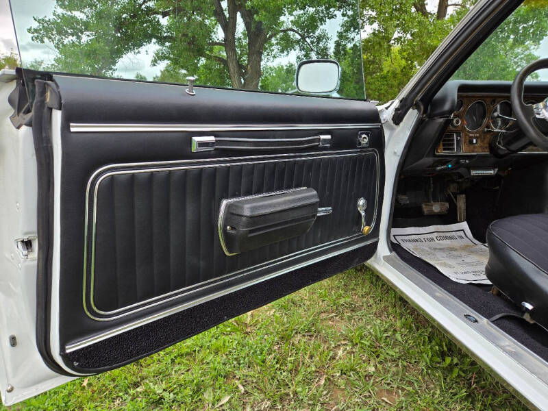 Interior door panel